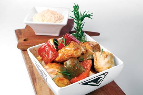 Cazuela de pescado con arroz blanco