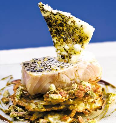 Corvina adobada con rosti de mandioca